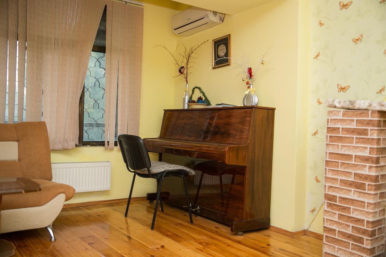 Highland Park Hostel Baku Ngoại thất bức ảnh
