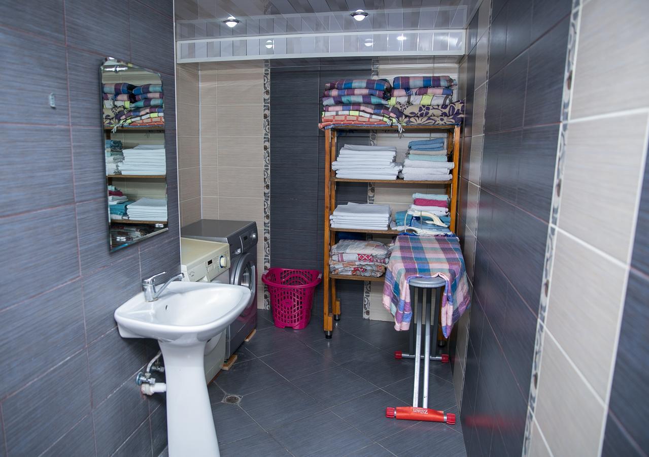 Highland Park Hostel Baku Ngoại thất bức ảnh