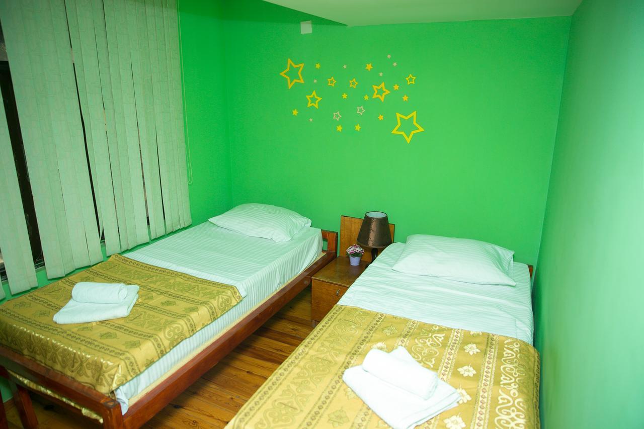 Highland Park Hostel Baku Ngoại thất bức ảnh