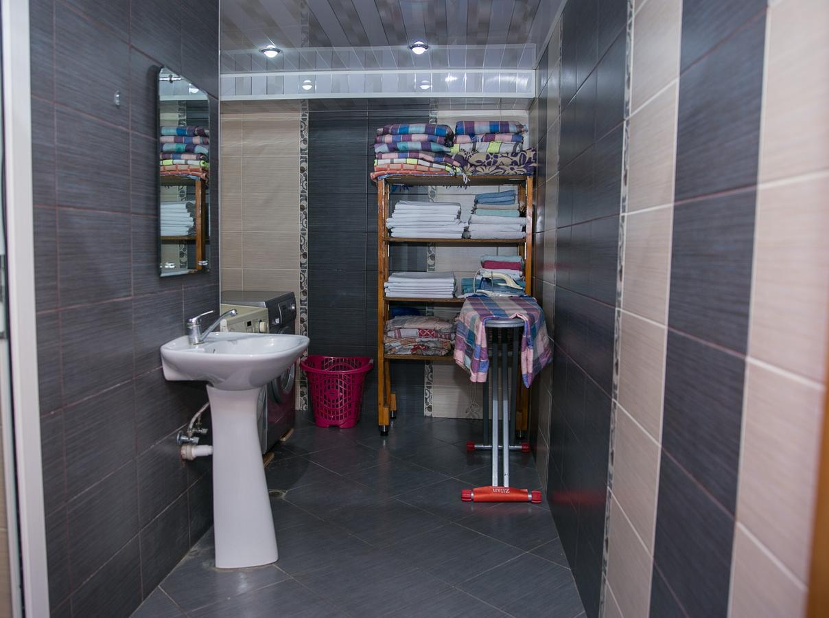 Highland Park Hostel Baku Ngoại thất bức ảnh